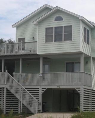 OBX Family Home with Pool - Pet Friendly - Close to Beach- Pool open late Apr through Oct