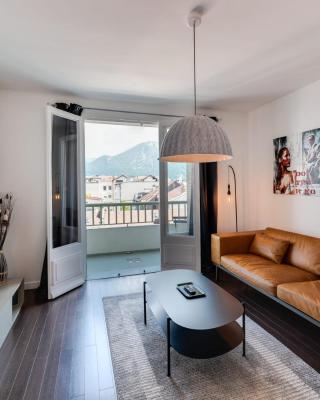 Allure - 2 bedroom apartment with balcony in the centre of Annecy