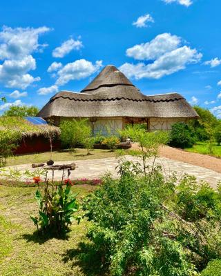 Murchison Falls Bamboo Village