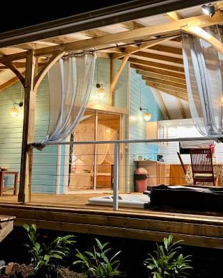 Villa Gaïa - Bungalow Ti-Spa et son jacuzzi privé dans un jardin tropical, séjour en amoureux ou en famille