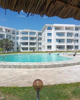 HavenHouse Kijani - 1 Bedroom Beach Apartment with Swimming Pool