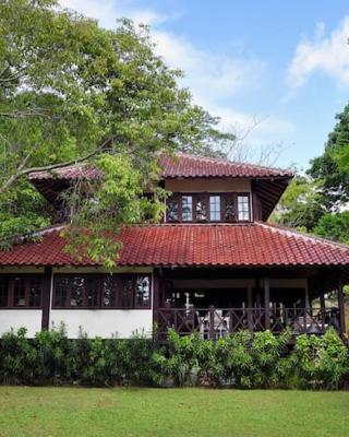 Nongsa Village Peaceful Villa in private beach Resort