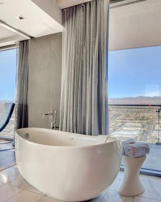 Private Luxury Panoramic Suite at Palms Place