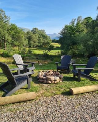 Birch Hollow, Fort William with outdoor fire pit
