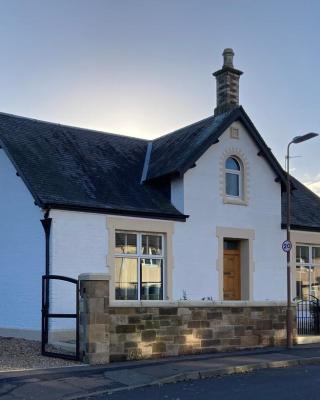 ISLAY House,Comfortable Home with private garden, Pencaitland, East Lothian, Scotland