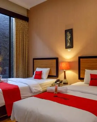 RedDoorz Plus near Amplaz Yogyakarta