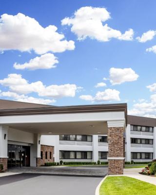 Holiday Inn - Long Island - ISLIP Arpt East, an IHG Hotel