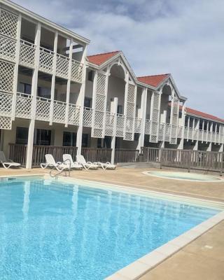 Appartement 200m de l'océan avec piscine extérieure