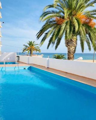 Investingspain Studio beach paradise front sea views swimming pool