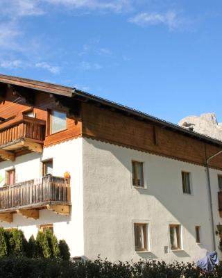 Apartment Edelweiss-2 by Interhome