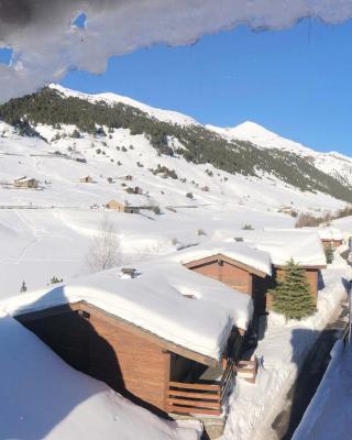Casita de madera a Peu del Riu Incles - Sol y Nieve - Parking incluido
