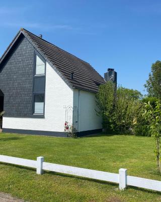 Traumhaftes geräumiges Ferienhaus in Meernähe