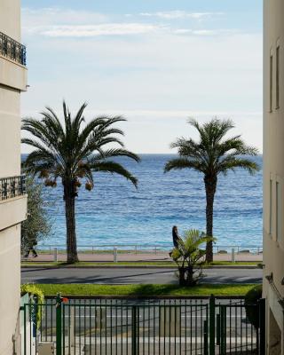 Cozy studio with a sea view