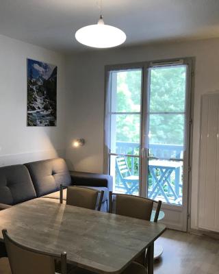T2 +alcove, récent 4/5 pers. Parking. Balcon. Wifi