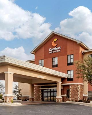 Comfort Inn & Suites Shawnee North near I-40