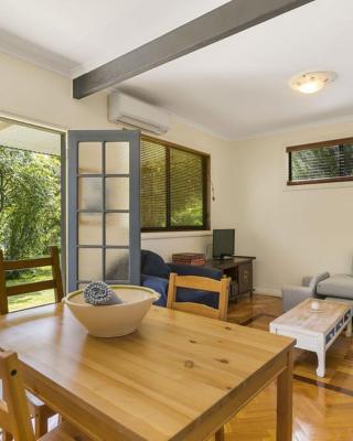 Phillip Island Boat Ramp Apartment - Adorable 1 bed for singles, couples, small family