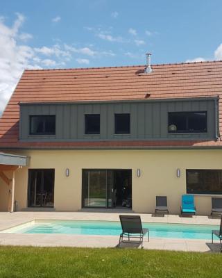 Superbe Maison Jacuzzi+Piscine au cœur des vignes