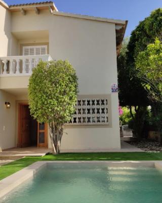Villa Eden Alcudia, near the beach with pool