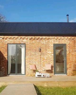 Super cute and cosy one bedroom barn nr Southwold