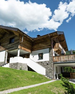 Lodge chalet in Wagrain with hot tub