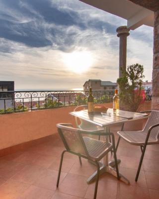 Apartments and Rooms Levantin Inn