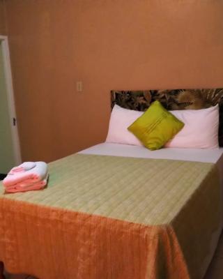 Unity Villa one bedroom apartment with, cable, park wifi,near beach