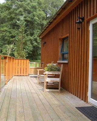 Waterfall Lodge - private waterfall and sauna