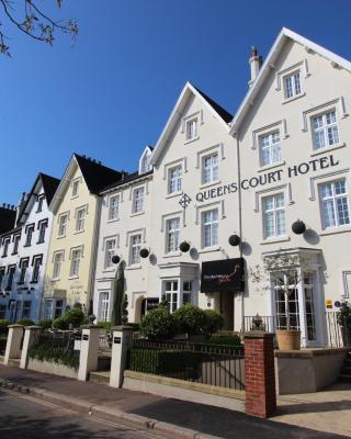 Queens Court Hotel