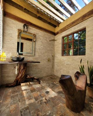 Ecoscape Jamaica - Lavish 1-br cottage by the river