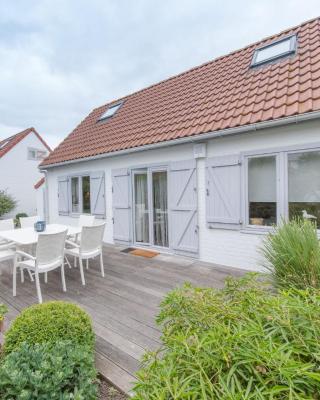 Holiday Home Vissershuisje 09-01 by Interhome