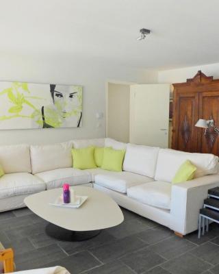 Apartment Chesa Sur Puoz 7 by Interhome