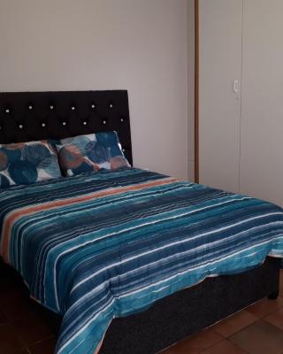Cottage, close to UJ, Milpark, Wits