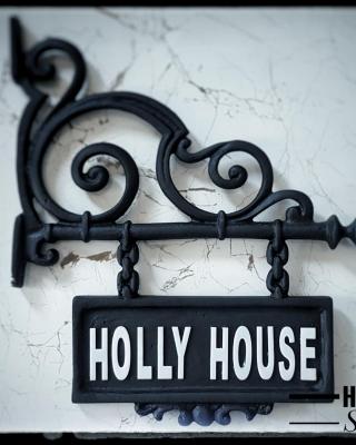 Holly House Homestay