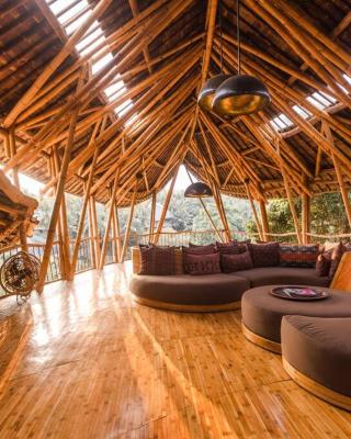 Sharma Springs 5 bds Luxurious Bamboo Mansion Pool