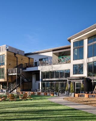 The Block Hotel & Commons