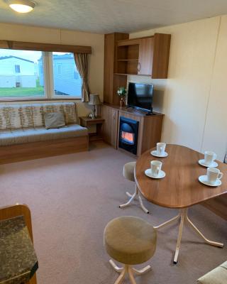 Cosy Private Caravan Romney Sands Holiday Park