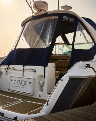 Y-Knot-Two Bedroom Luxury Motor Boat In Lymington