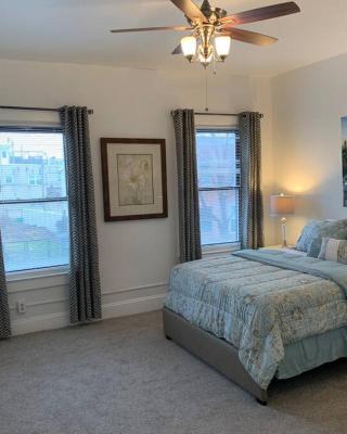 Stylish 2BD/1BA apartment located in Federal Hill