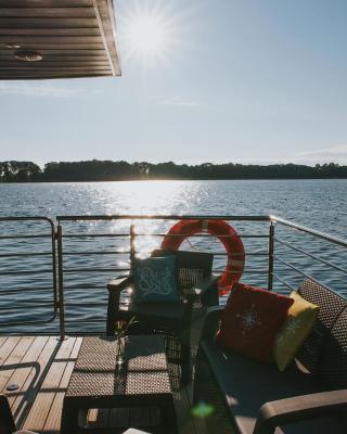 Domek na wodzie Topiko Czarter - jezioro Mamry