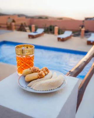 Villa avec piscine Asilah, terrain de foot privative