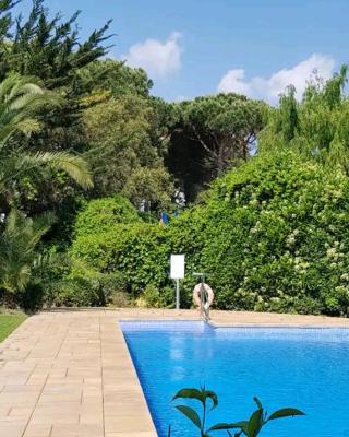 Apt con piscina en Calella de Palafrugell, parking gratuito
