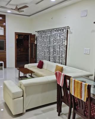 Corner apartment, 2BHK with good privacy, parking