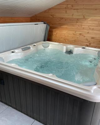 Magnifique corps de ferme rénové avec Jacuzzi