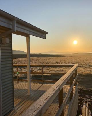 EYVÍK Cottages - Private HOT TUB!