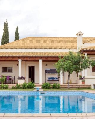 Laki Villa with pool and jacuzzi