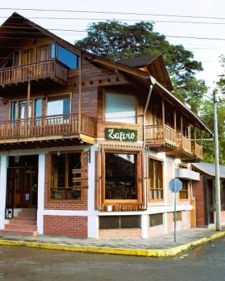 Hostal Zafiro Mindo