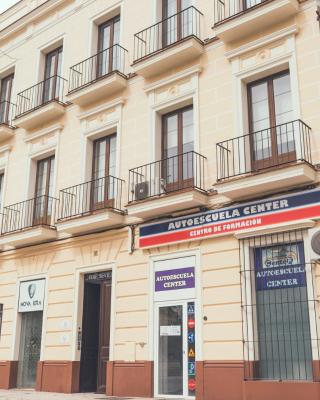 Apartamentos Puerta Sevilla