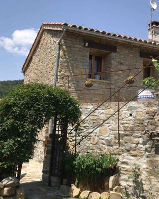 Très belle maison de campagne en pierre de grès