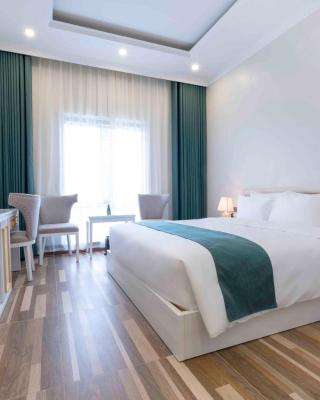 Minh Long Hotel