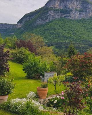 Suite au pied de la montagne et vue imprenable